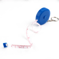 Mètre à ruban bleu rétractable porte-clés